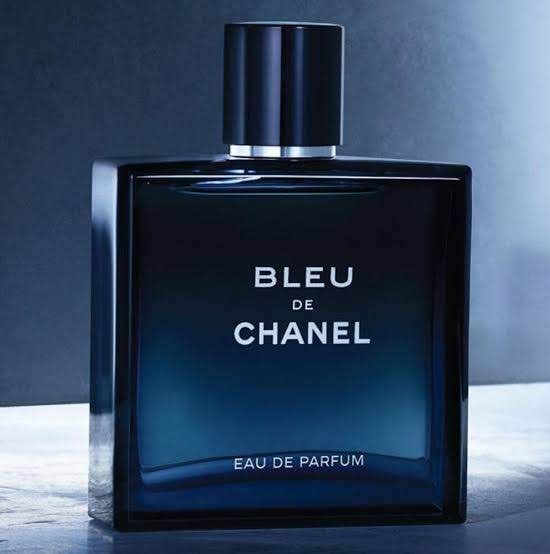 Bleu De Chanel Eau De Parfum Spray | Long Lasting Perfume 100ml Bold and elegant men’s perfume